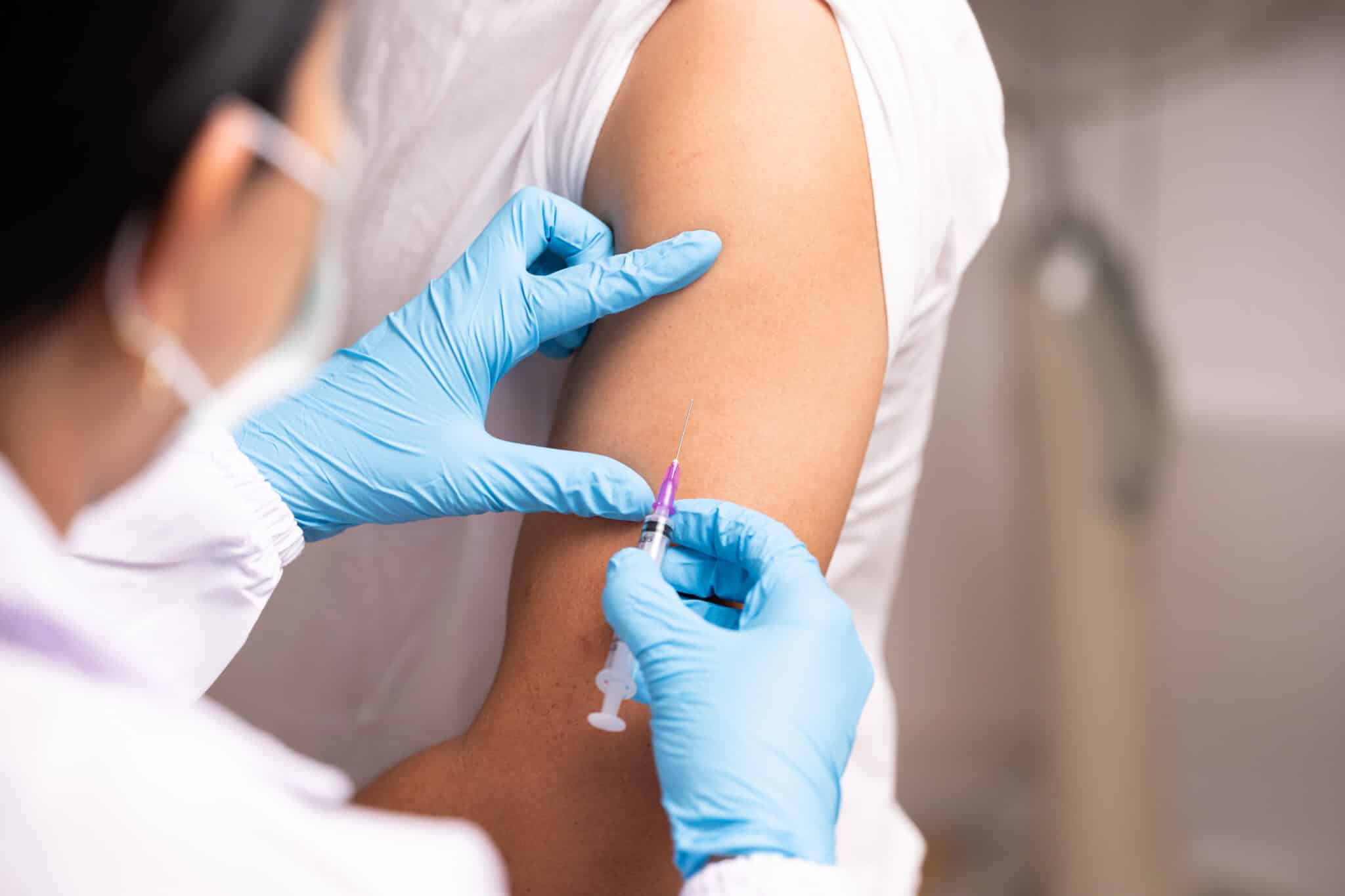 Vaccination contre les virus HPV : l’ANSM déploie un dispositif de surveillance renforcée