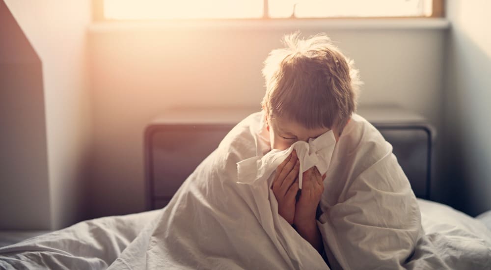 Enfant qui se mouche, augmentation des maladies respiratoires